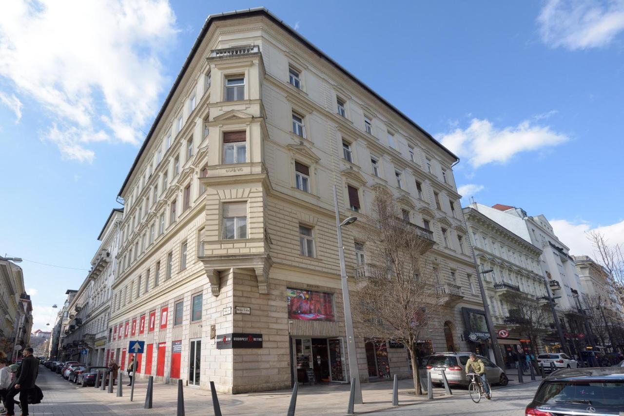 Budapest Eye Apartment — Photos 1